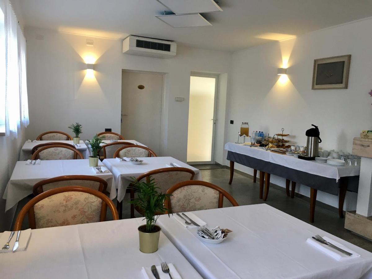 Hotel Trieste San Giórgio di Nogaro Екстериор снимка